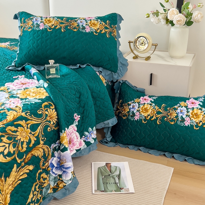 91家纺网 家纺一手货源 找家纺 2025新款水晶绒床单盖毯单人三件套花边毯子冬季加厚保暖双人加棉防滑绒毯 欧式墨绿