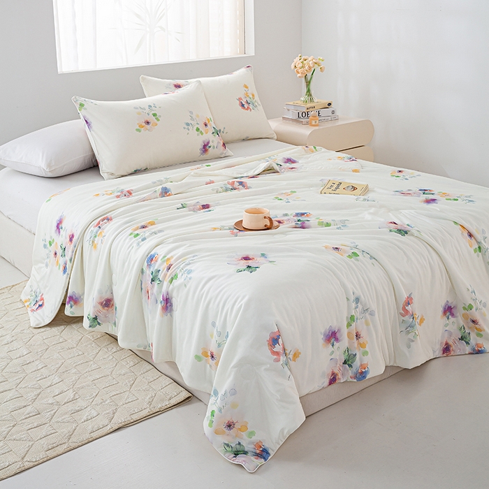 91家纺网 家纺一手货源 找家纺 欧雅搁家纺 2025新款3D数码印花有氨冷感冰激淋凉感丝夏被空调被大豆纤维被子夏凉被 花样晨熙