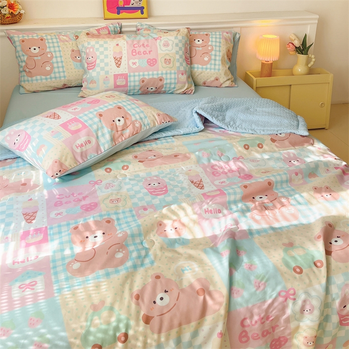 91家纺网 家纺一手货源 找家纺 盛秋家纺 2026新款A类水洗棉豆豆夏被系列 萌宠乐园+天空蓝