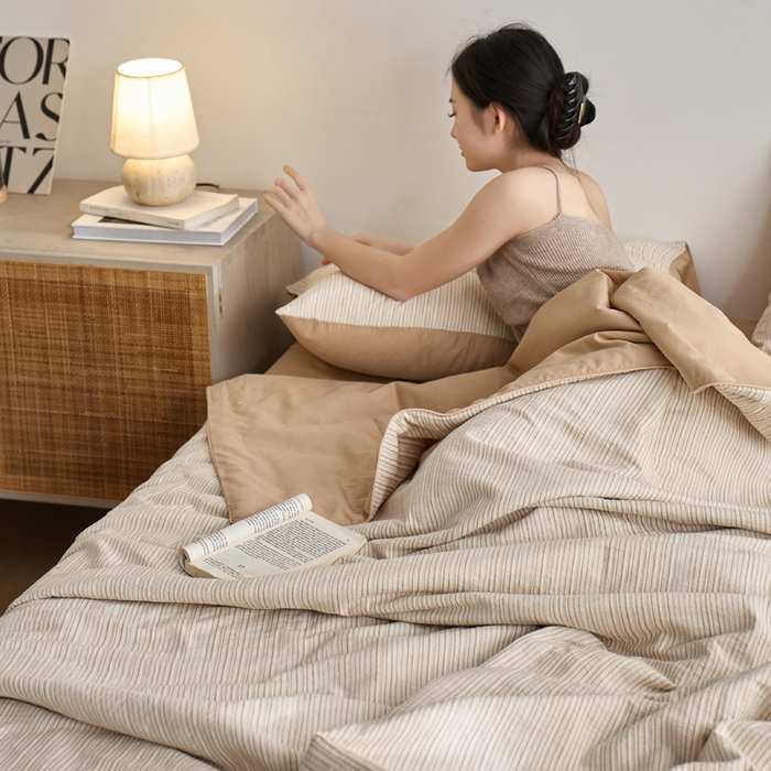 91家纺网 家纺一手货源 找家纺 2025新款原创侘寂系列全棉夏被-夏被四件套 茉系米咖