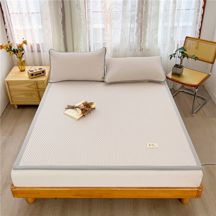 91家纺网 家纺一手货源 找家纺 喜居 2025新款无印风豆豆席宽边平席冰豆豆凉豆豆凉席 奶卡其