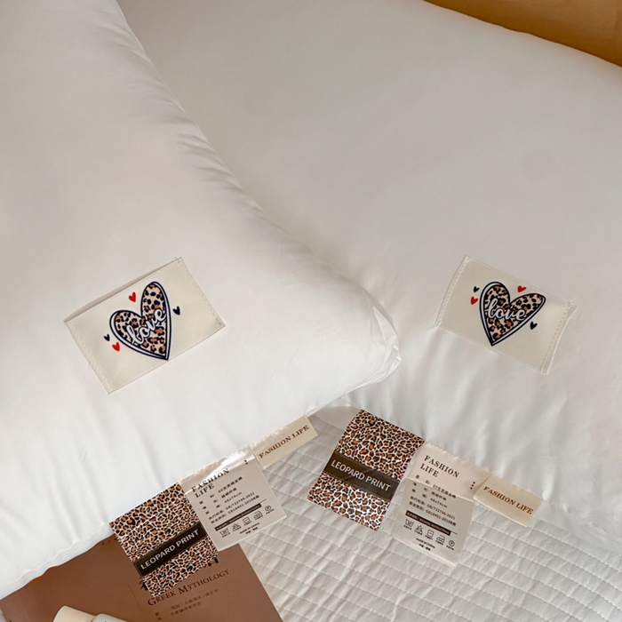 91家纺网 家纺一手货源 找家纺 （总）伟邦2025新款时尚豹纹休闲枕头枕芯