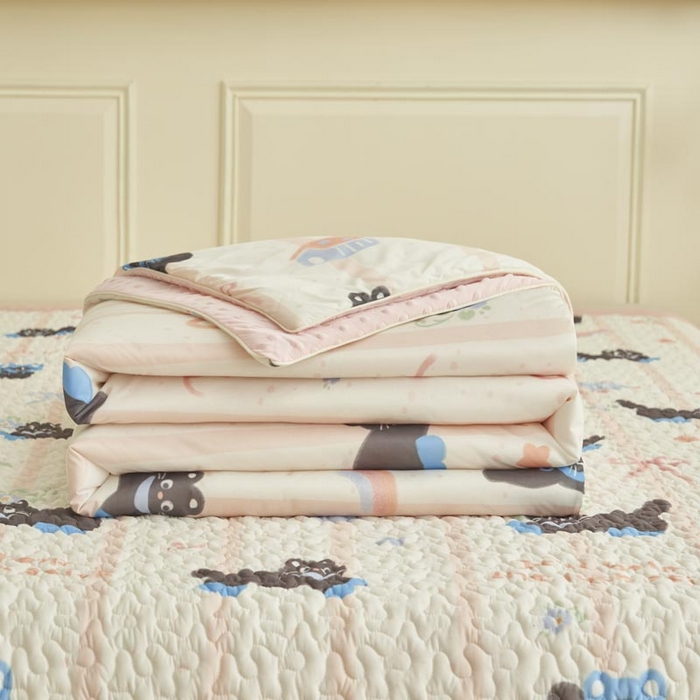 91家纺网 家纺一手货源 找家纺 子由家居 2025新款凉感丝豆豆夏被四件套 凉感豆豆被-喵星人