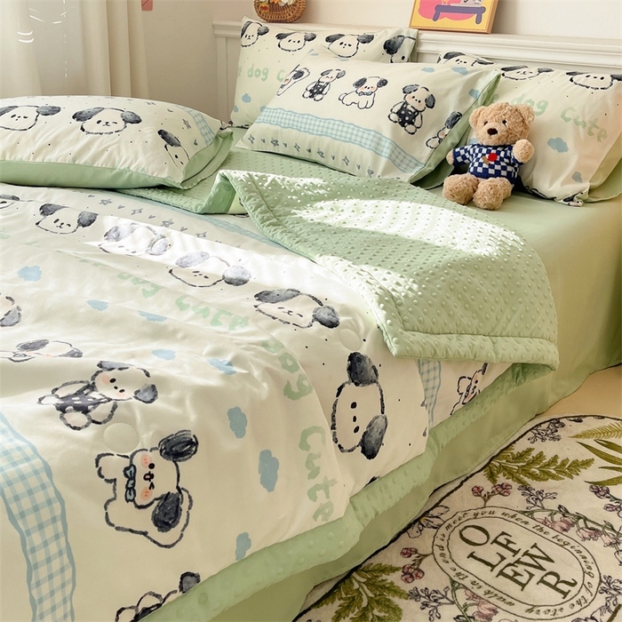 91家纺网 家纺一手货源 找家纺 盛秋家纺 2026新款A类水洗棉豆豆夏被系列 欢乐狗+灰绿