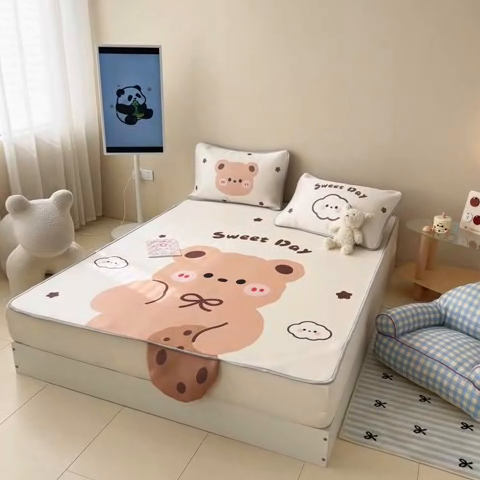 91家纺网 家纺一手货源 找家纺 慕尚家纺 2025新款凉感卡通工艺席 饼干熊