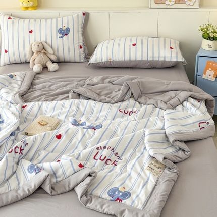 91家纺网 家纺一手货源 找家纺 2025新款小清新系列水洗棉夏被 爱心小象