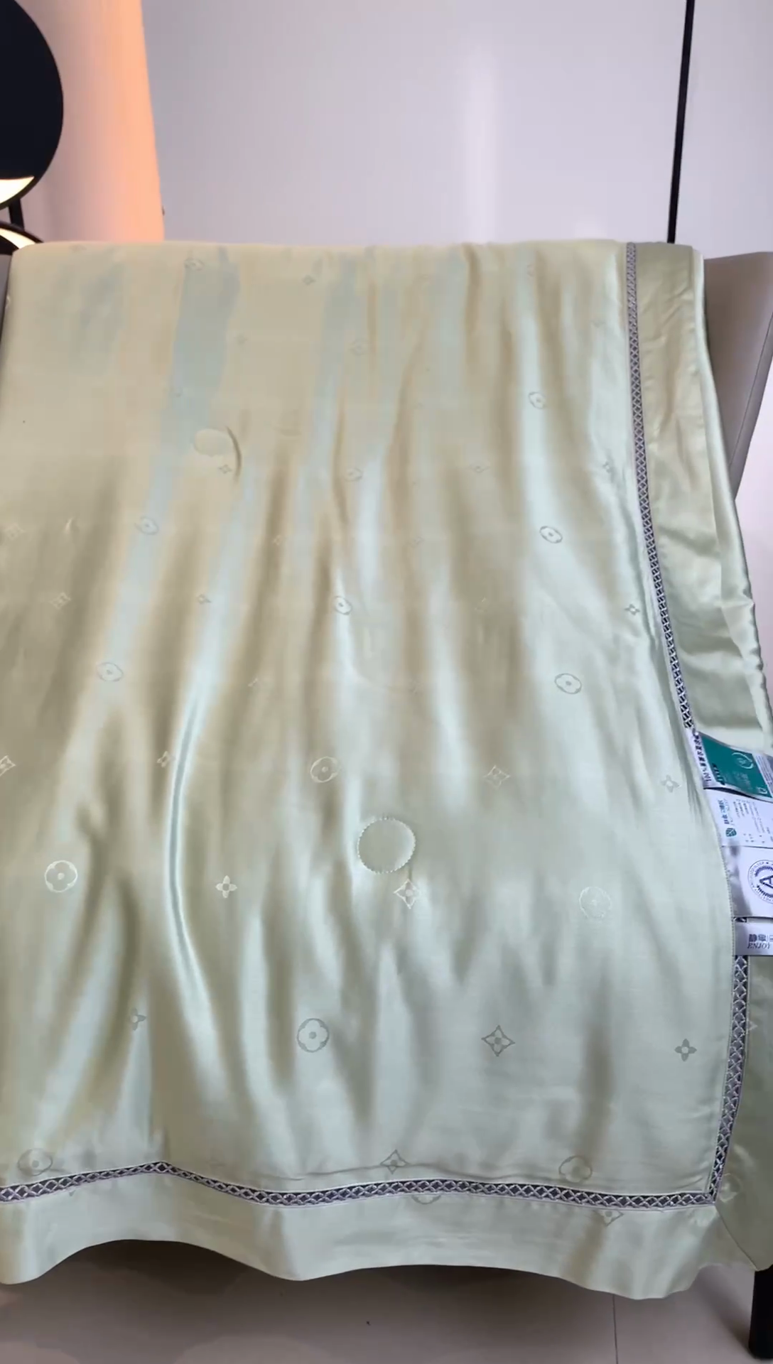 91家纺网 家纺一手货源 找家纺 奈萝家纺 2025新款60S天丝提花夏凉被空调被子被芯 抹茶绿