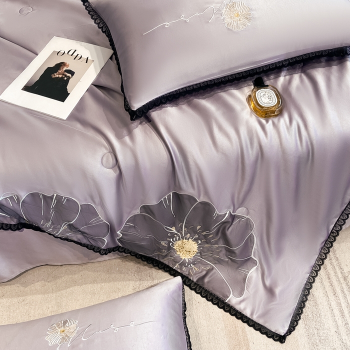 91家纺网 家纺一手货源 找家纺 子由家居 2025新款水洗真丝贴布绣花花边夏被四件套-太阳花 太阳花-浅紫