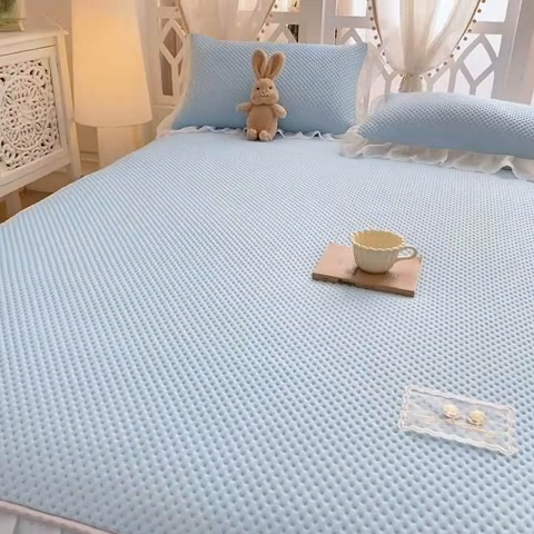91家纺网 家纺一手货源 找家纺 眠势力 2025新款华夫格花边床笠豆豆凉席款夏季凉感床垫保护套 （提供买家秀） 天空蓝