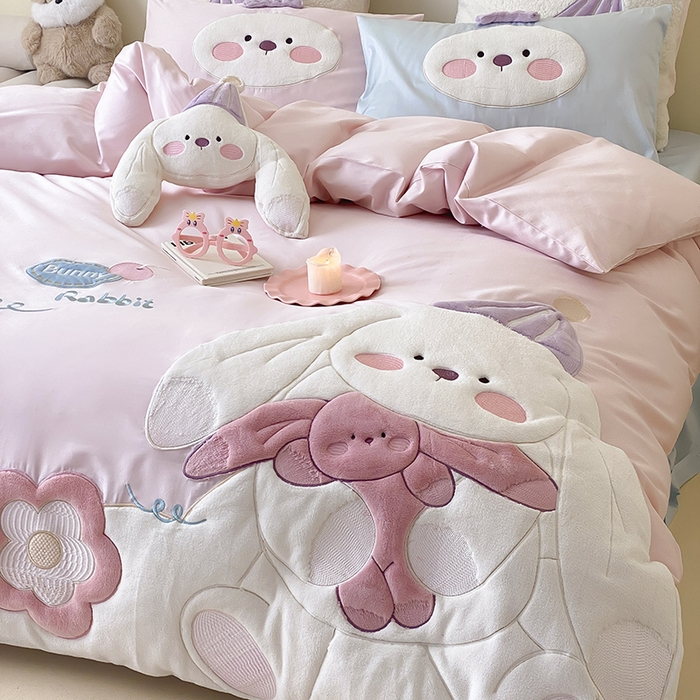 91家纺网 家纺一手货源 找家纺 （总）星野 2025新款双股澳棉精致刺绣四件套-奶油兔