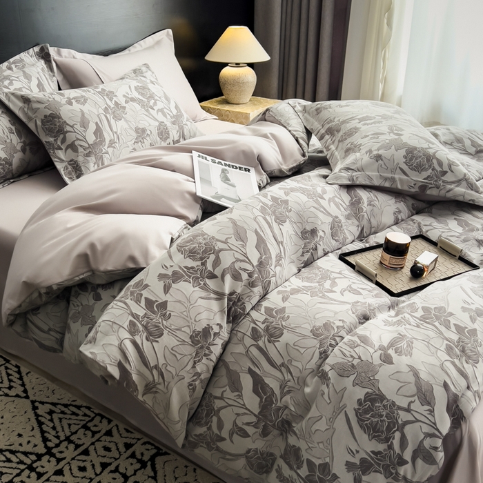 91家纺网 家纺一手货源 找家纺 倾慕家纺 2025新款60S提花全棉单品被套 洛丽塔灰