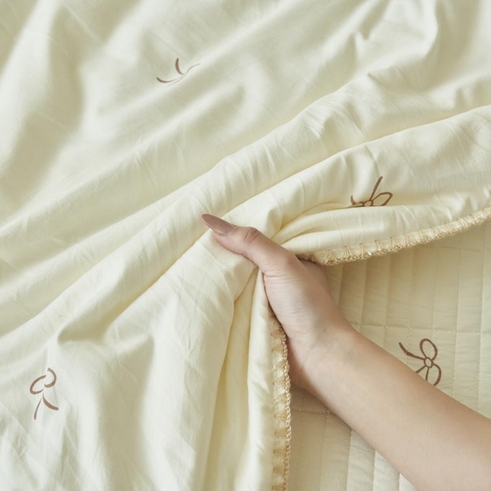 91家纺网 家纺一手货源 找家纺 子由家居 2025新款水洗邹邹纱小清新大豆纤维夏被被子被芯 夏被-蝴蝶结