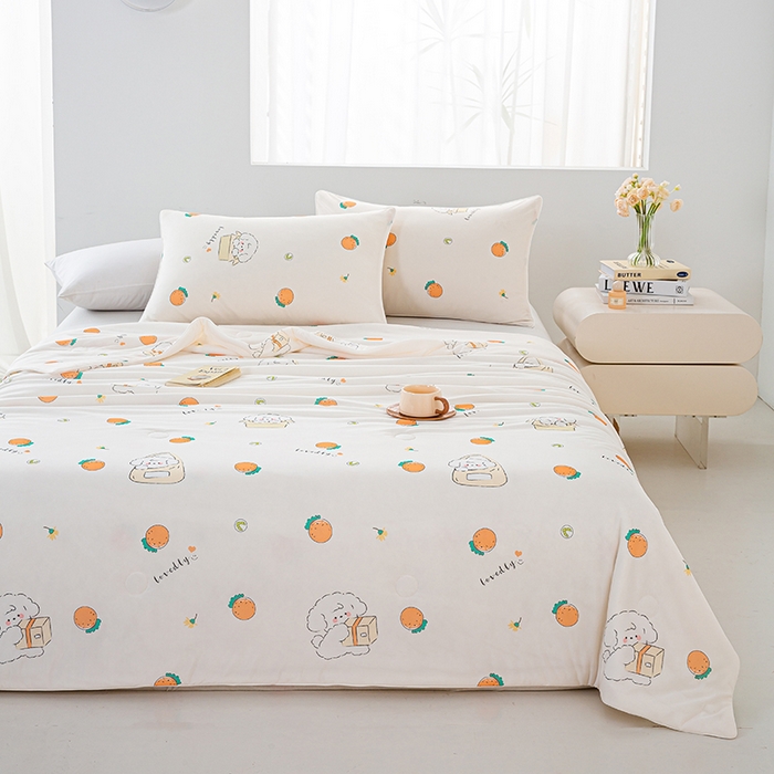 91家纺网 家纺一手货源 找家纺 欧雅搁家纺 2025新款3D数码印花有氨冷感冰激淋凉感丝夏被空调被大豆纤维被子夏凉被 草莓狗狗