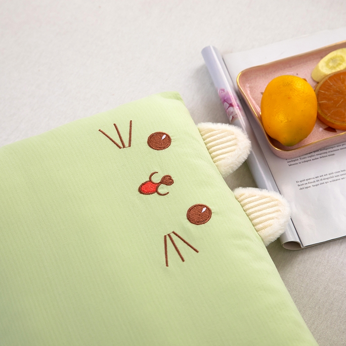 91家纺网 家纺一手货源 找家纺 九州枕芯2025新款水洗纯棉调皮猫儿童枕 枕头枕芯 绿色30*50cm/只