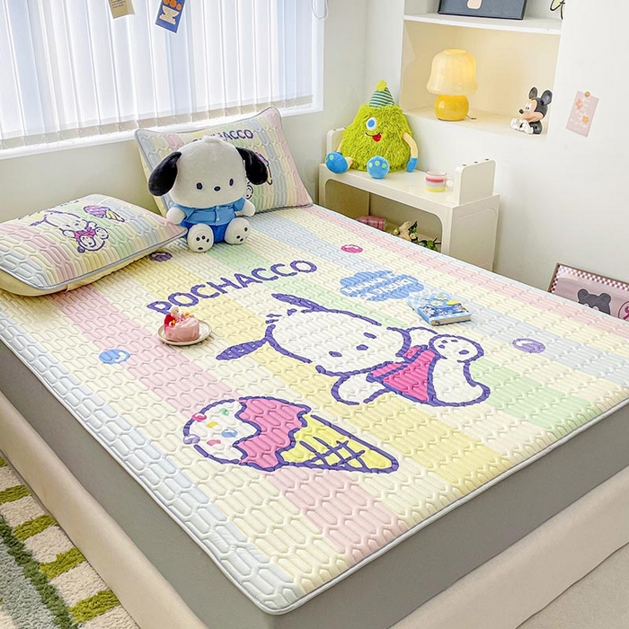 91家纺网 家纺一手货源 找家纺 米帛家纺2025新款大版三丽鸥乳胶凉席-绑带款 彩虹帕恰狗