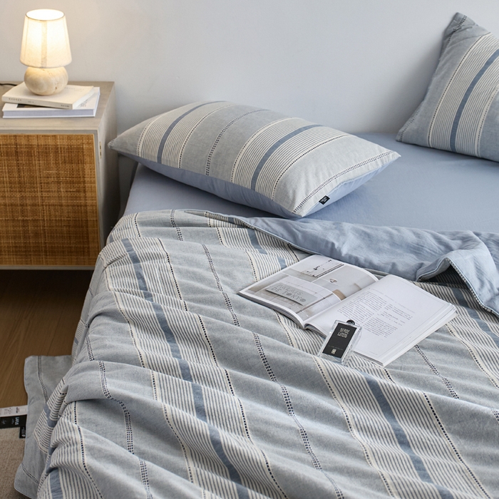 91家纺网 家纺一手货源 找家纺 2025新款原创侘寂系列全棉夏被-夏被四件套 瑞系霜蓝