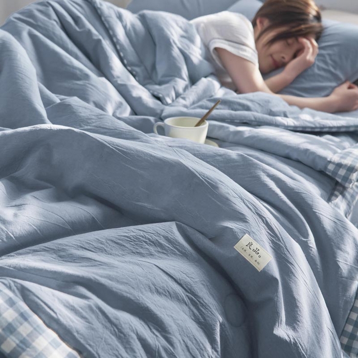 91家纺网 家纺一手货源 找家纺 子由家居 2025新款水洗棉棋盘格织标大豆纤维夏被被子被芯 棋盘格边夏被-浅蓝