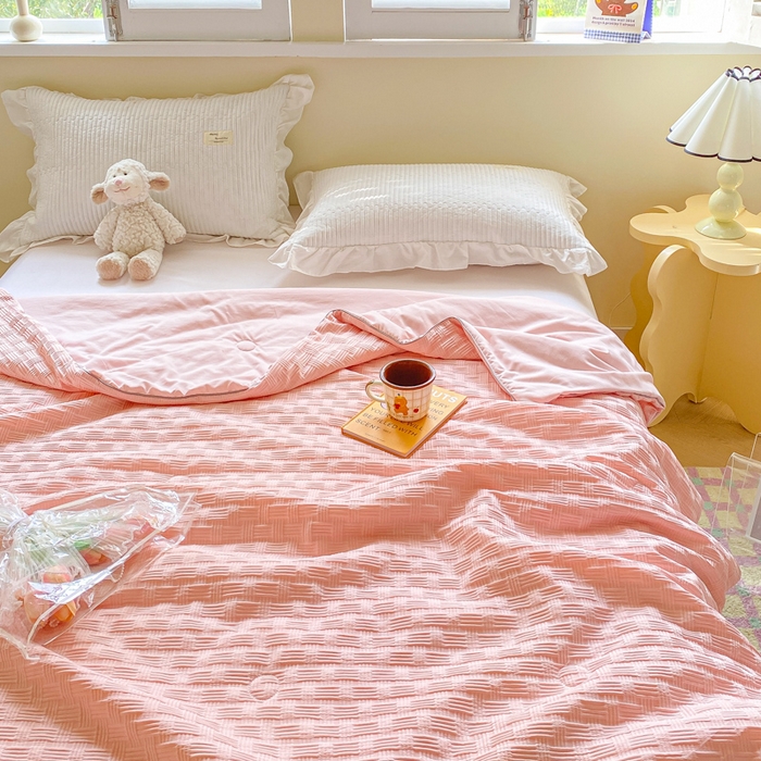 91家纺网 家纺一手货源 找家纺 左右家纺 2025新款华夫格大豆夏被被子被芯 浅粉