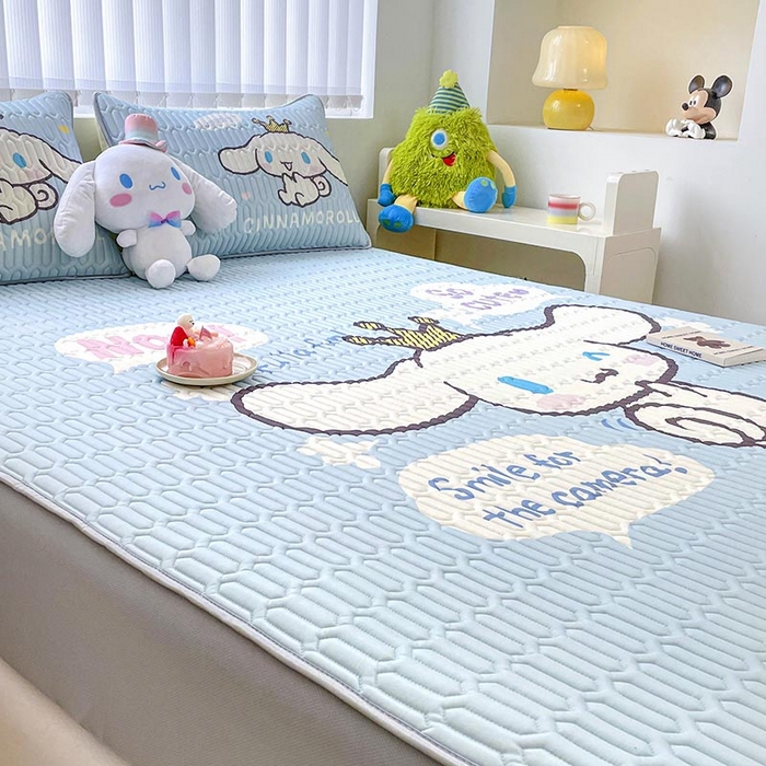 91家纺网 家纺一手货源 找家纺 米帛家纺2025新款大版三丽鸥乳胶凉席-绑带款 皇冠玉桂狗