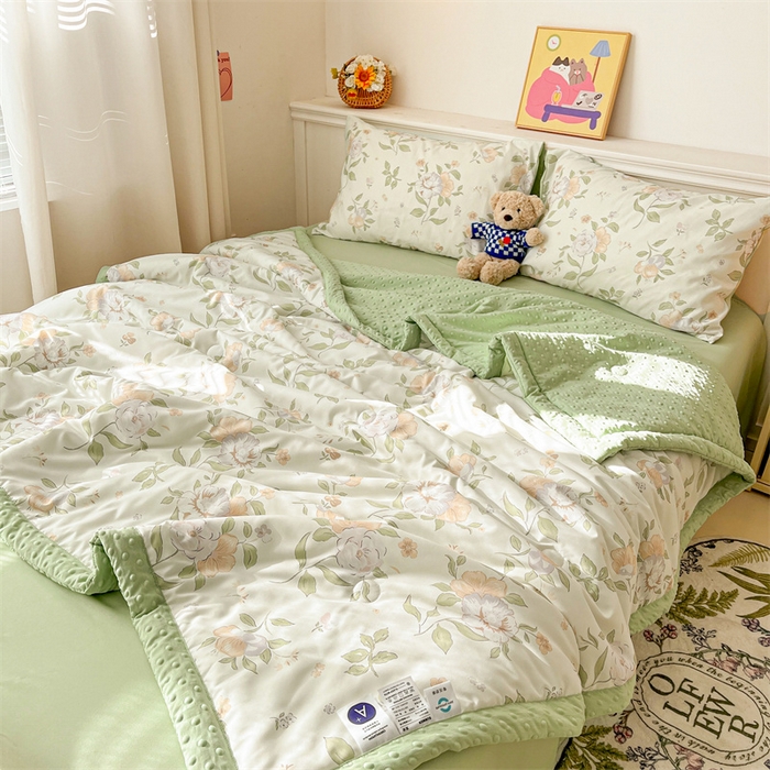 91家纺网 家纺一手货源 找家纺 盛秋家纺 2026新款A类水洗棉豆豆夏被系列 铃兰+灰绿