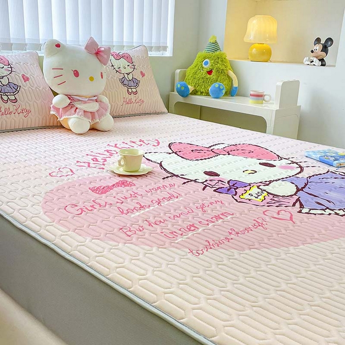 91家纺网 家纺一手货源 找家纺 米帛家纺2025新款大版三丽鸥乳胶凉席-绑带款 香水凯蒂猫