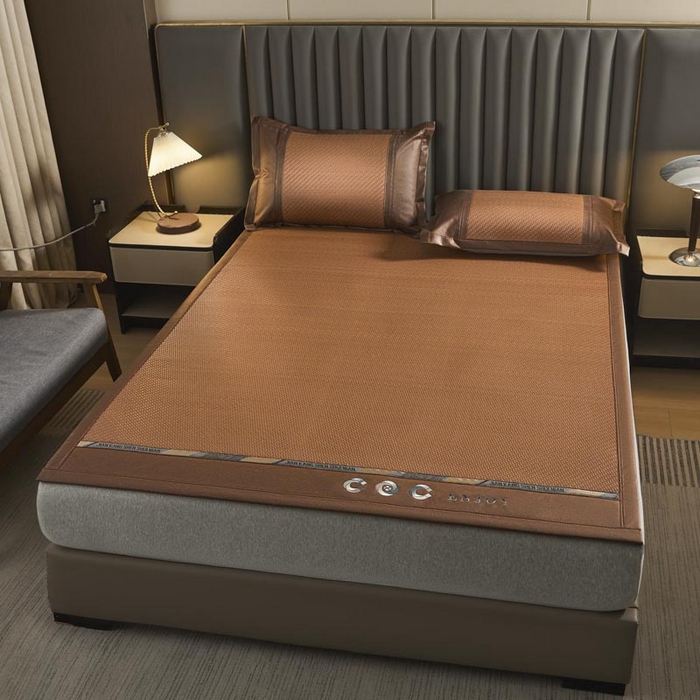 91家纺网 家纺一手货源 找家纺 鑫琪莱家纺 2025新款PE雪藤刺绣工艺款凉席风尚韩藤