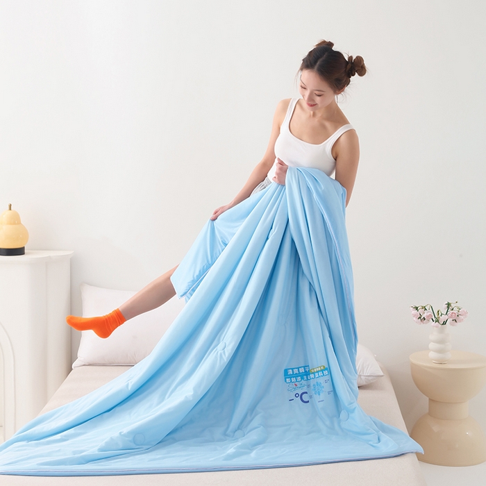 91家纺网 家纺一手货源 找家纺 优布加2025新款亲肤舒适凉感丝夏被夏凉被空调被 冰凉蓝色