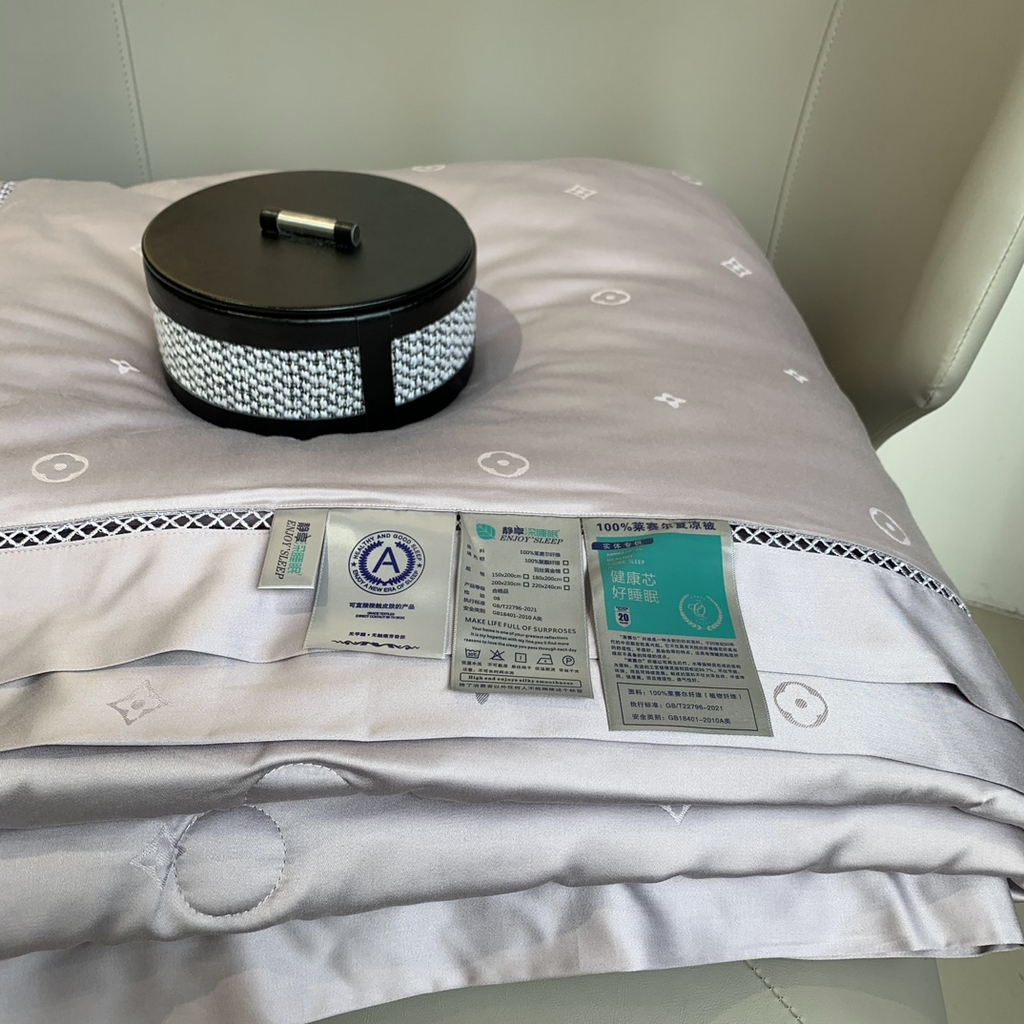 91家纺网 家纺一手货源 找家纺 奈萝家纺 2025新款60S天丝提花夏凉被空调被子被芯 典雅灰