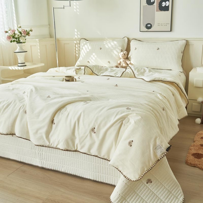 91家纺网 家纺一手货源 找家纺 子由家居 2025新款水洗邹邹纱小清新大豆纤维夏被被子被芯 夏被-小熊