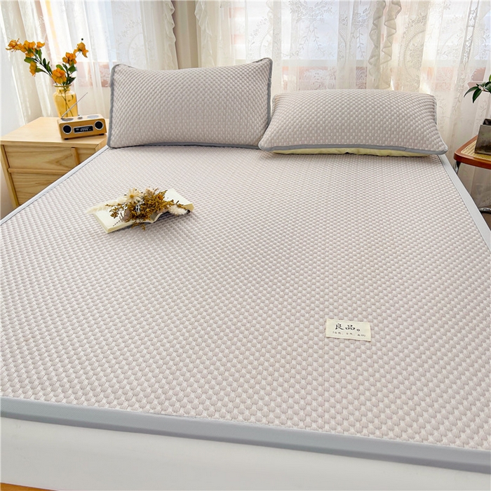 91家纺网 家纺一手货源 找家纺 喜居 2025新款无印风豆豆席宽边平席冰豆豆凉豆豆凉席 奶卡其