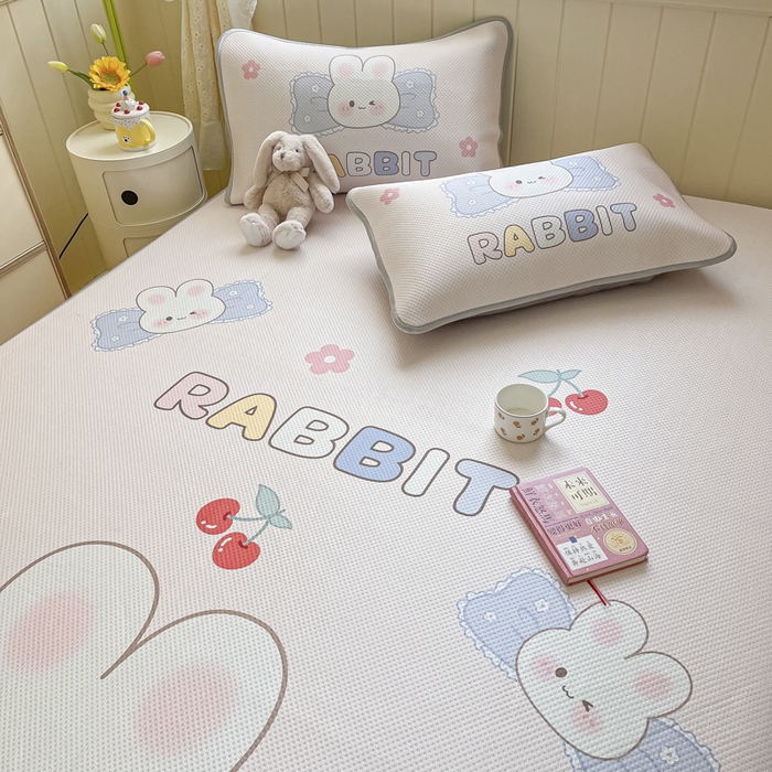 91家纺网 家纺一手货源 找家纺 慕尚家纺 2025新款凉感卡通工艺席 布丁兔