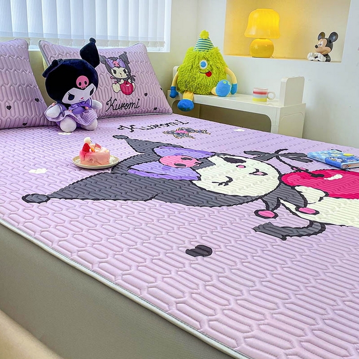 91家纺网 家纺一手货源 找家纺 米帛家纺2025新款大版三丽鸥乳胶凉席-绑带款 樱桃库洛米