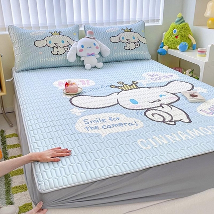 91家纺网 家纺一手货源 找家纺 米帛2025新款大版三丽鸥乳胶凉席-床笠款 皇冠玉桂狗