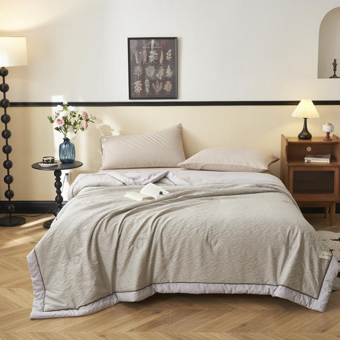 91家纺网 家纺一手货源 找家纺 子由家居 2025新款水洗浮雕大豆被被子被芯 法式浮雕-雅灰