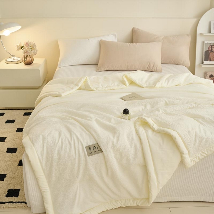 91家纺网 家纺一手货源 找家纺 子由家居 2025新款双层邹邹格大豆纤维夏被被子夏被 邹邹格-本白