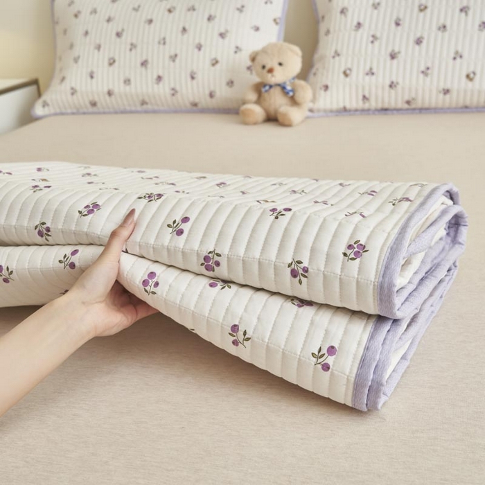 91家纺网 家纺一手货源 找家纺 子由家居 2025新款纯棉印花夹棉床盖 纯棉床盖-葡萄