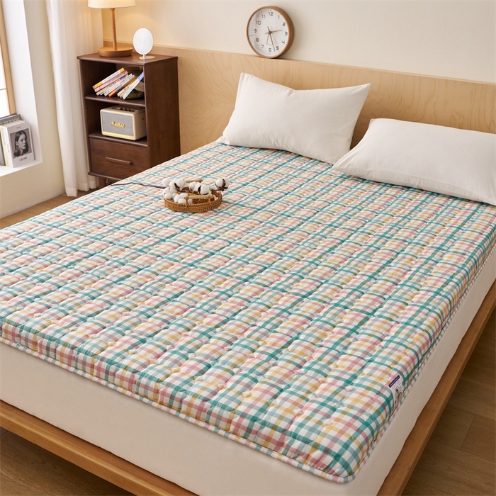 91家纺网 家纺一手货源 找家纺 艺博床垫 2025新款水洗棉棉花床垫成人款 冰淇淋格