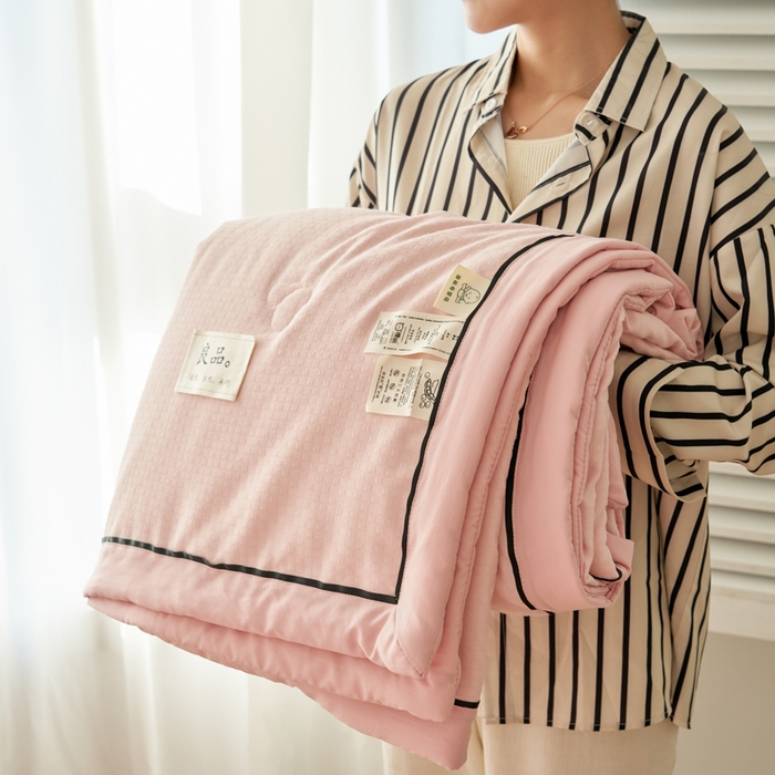 91家纺网 家纺一手货源 找家纺 子由家居 2025新款雪花棉提花大豆被被子被芯 雪花棉-浅粉