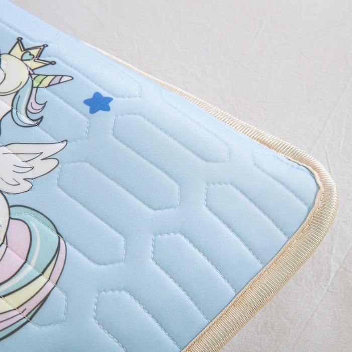 91家纺网 家纺一手货源 找家纺 （总）大黄蜂家居家纺 2025新款大黄蜂凉感丝卡通平面枕套