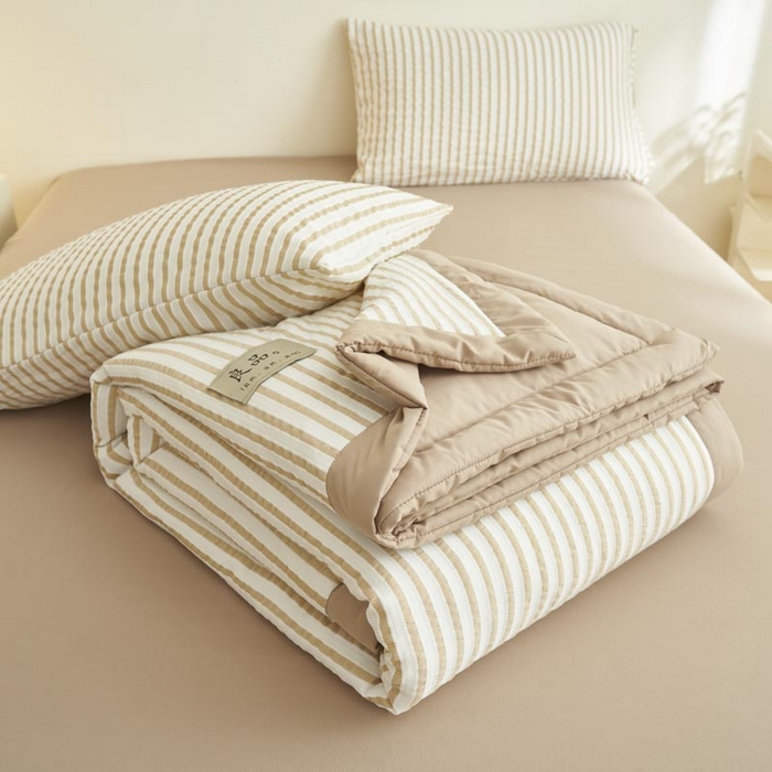 91家纺网 家纺一手货源 找家纺 子由家居 2025新款色织条纹提花大豆夏被四件套 色织条纹-浅驼