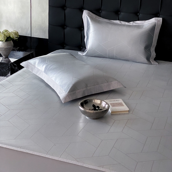 91家纺网 家纺一手货源 找家纺 由有家居 2025新款A类轻奢高精密7A抗菌色织可水洗冰丝床笠款凉席三件套 格调