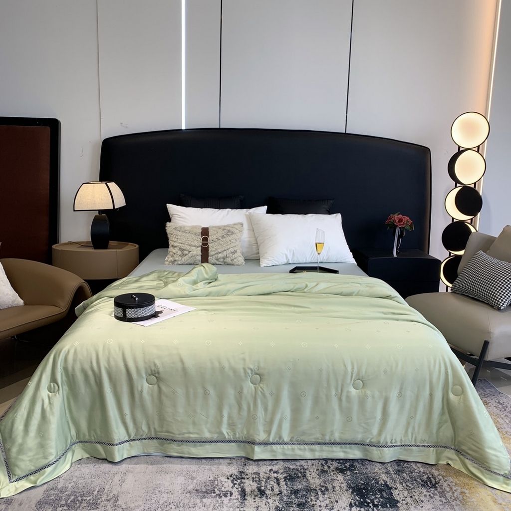 91家纺网 家纺一手货源 找家纺 奈萝家纺 2025新款60S天丝提花夏凉被空调被子被芯 抹茶绿