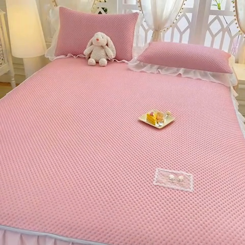 91家纺网 家纺一手货源 找家纺 眠势力 2025新款华夫格花边床笠豆豆凉席款夏季凉感床垫保护套 （提供买家秀） 紫豆沙