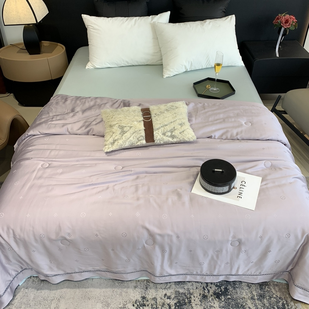 91家纺网 家纺一手货源 找家纺 奈萝家纺 2025新款60S天丝提花夏凉被空调被子被芯 烟熏紫