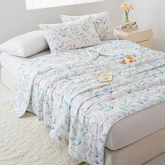 91家纺网 家纺一手货源 找家纺 欧雅搁家纺 2025新款3D数码印花有氨冷感冰激淋凉感丝夏被空调被大豆纤维被子夏凉被 叶柔苏夏