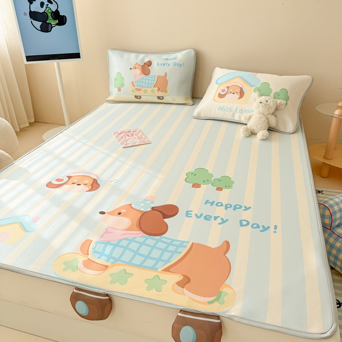 91家纺网 家纺一手货源 找家纺 慕尚家纺 2025新款凉感卡通工艺席 小腊肠