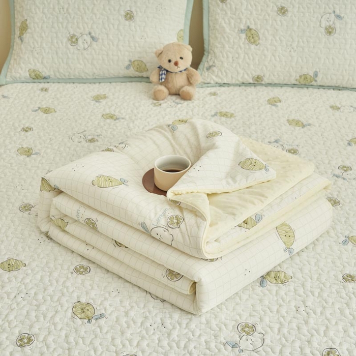 91家纺网 家纺一手货源 找家纺 子由家居 2025新款凉感丝豆豆夏被四件套 凉感豆豆被-小可爱