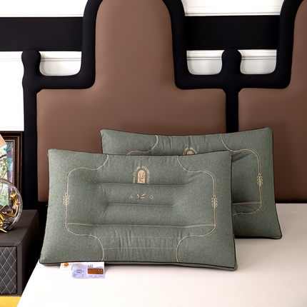 91家纺网 家纺一手货源 找家纺 （总）枕之坊 2025年新款枫叶软糯舒适定型枕