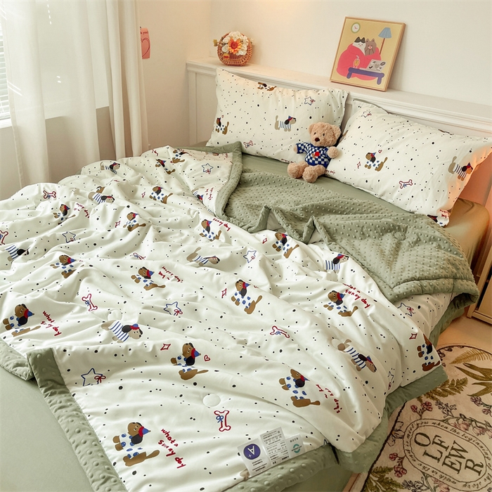 91家纺网 家纺一手货源 找家纺 盛秋家纺 2026新款A类水洗棉豆豆夏被系列 腊肠狗+明灰