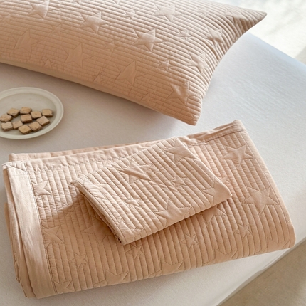 91家纺网 家纺一手货源 找家纺 （总）漫调2025新款双面全棉砂洗水洗星星绗缝床盖三件套多功能夏被